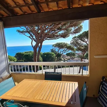 Vue ,plage La Nartelle,avec Loggia, Sainte-maxime, France * Sainte-Maxime